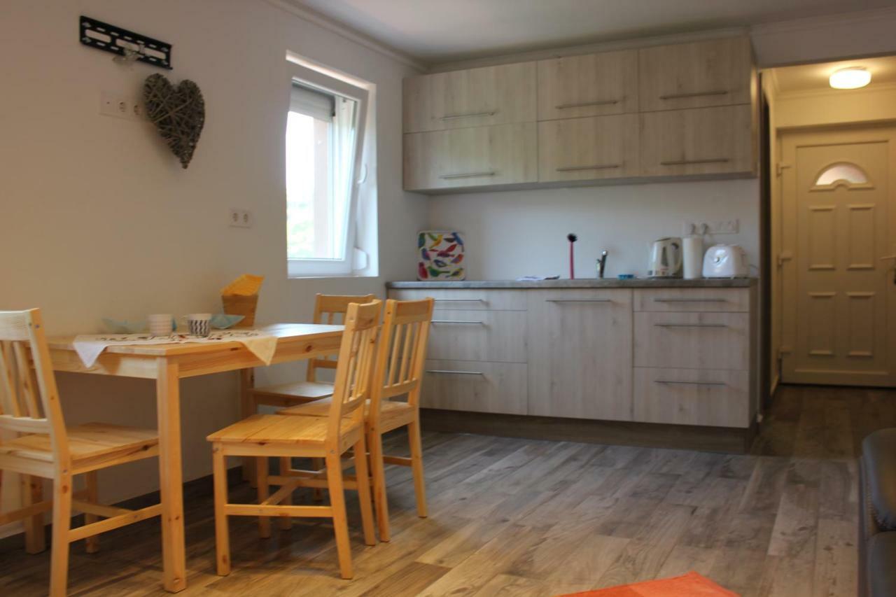 Magnolia Apartman Lejlighed Siófok Eksteriør billede